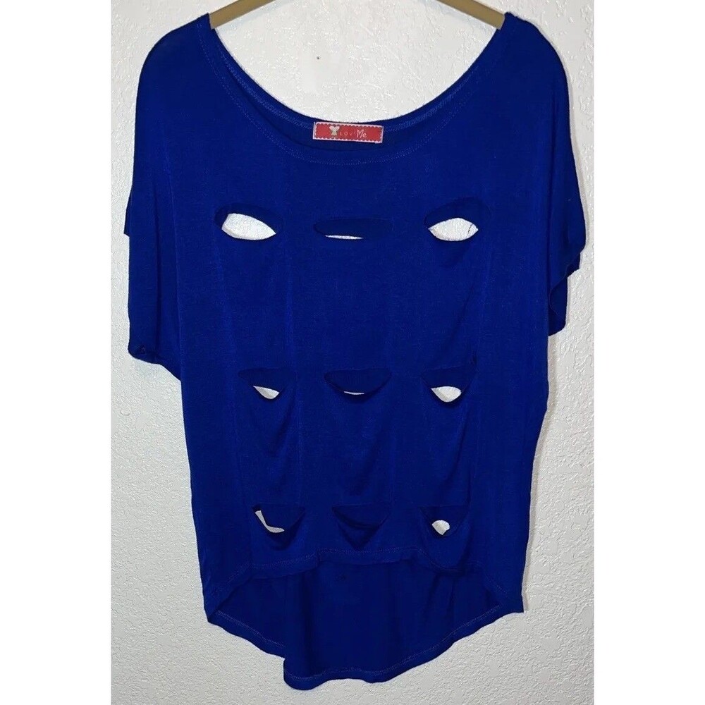 Lov’ Me Distressed Hole Design T Shirt Women Size Med. Blue